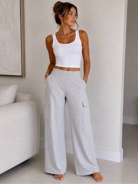 Wilfred Light Gray Wide-Leg Cargo Lounge Pants in like new condition
